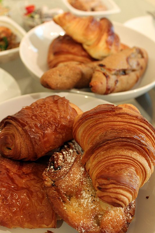 Read more about the article パンとワイン